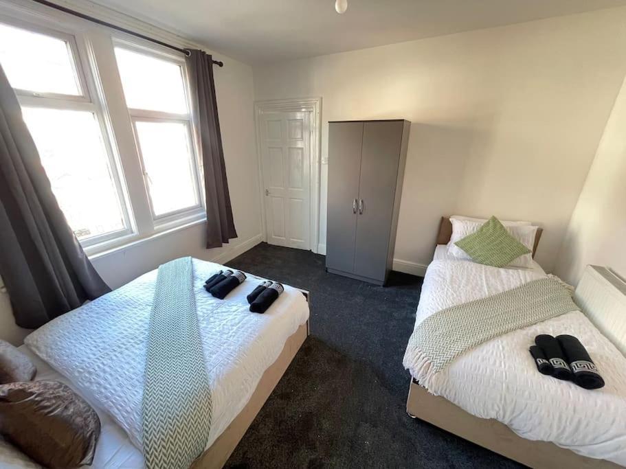 30 Percent Off Weekly Stays - 6 Bedroom House - 11 Beds Blackpool Exterior foto