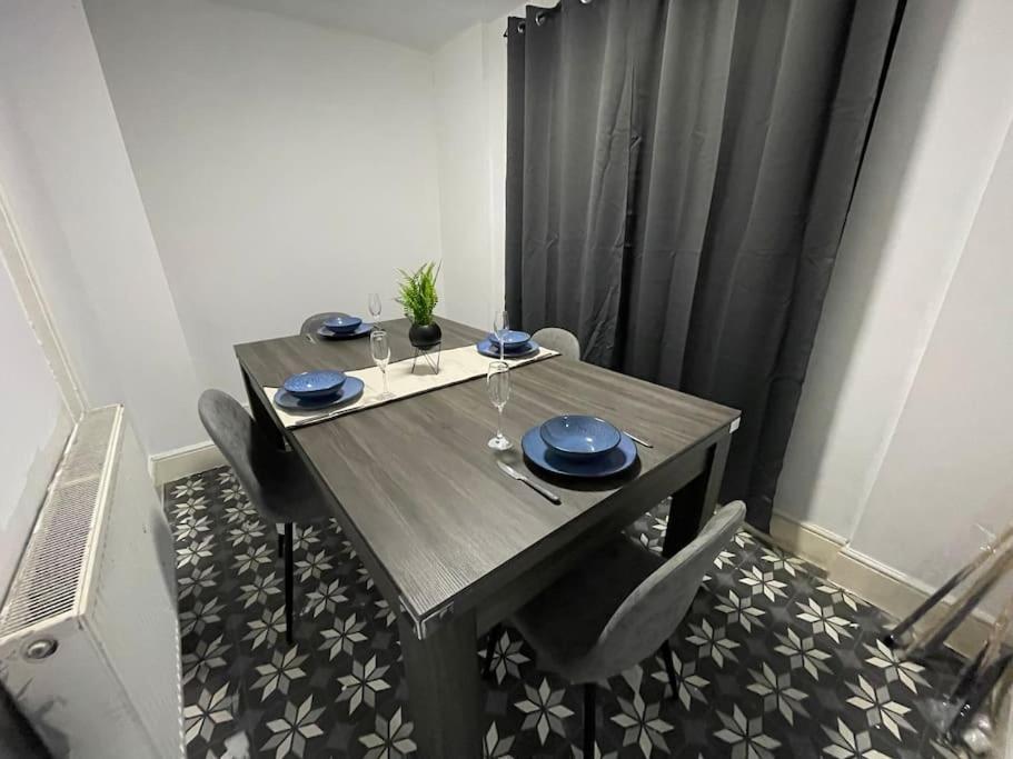 30 Percent Off Weekly Stays - 6 Bedroom House - 11 Beds Blackpool Exterior foto