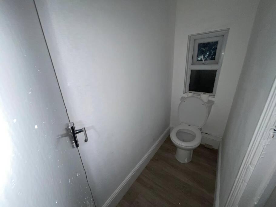 30 Percent Off Weekly Stays - 6 Bedroom House - 11 Beds Blackpool Exterior foto