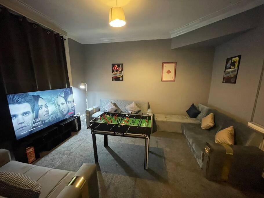 30 Percent Off Weekly Stays - 6 Bedroom House - 11 Beds Blackpool Exterior foto